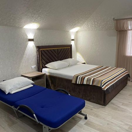 Hotel Гостинично-Банный Комплекс Майами Люкс à Kostanay Extérieur photo