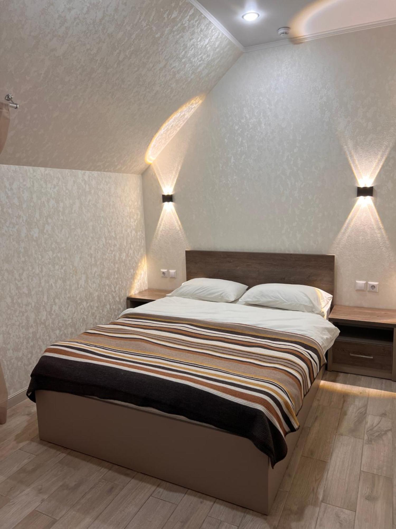 Hotel Гостинично-Банный Комплекс Майами Люкс à Kostanay Extérieur photo